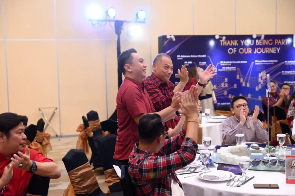 Gala Dinner for LNK Distributor Gathering